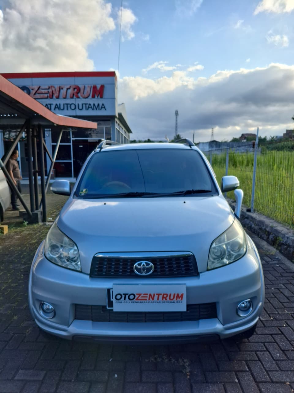 Rush S TRD 1.5 MT 2012